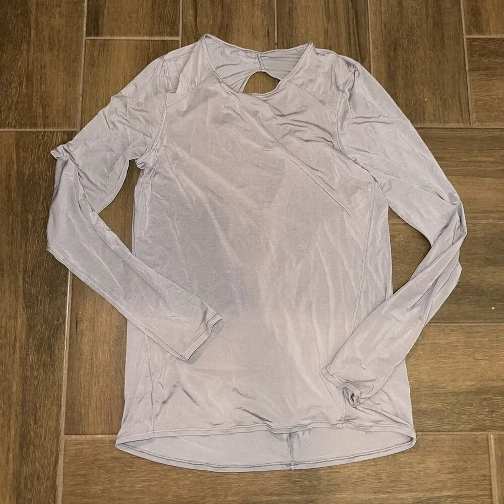 lululemon athletica l Timeless Twist Gray Long Sleeve Top Size 6